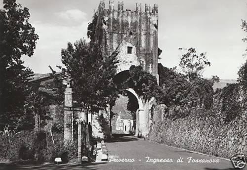 Alloggio La Torre Fossanova Priverno ภายนอก รูปภาพ