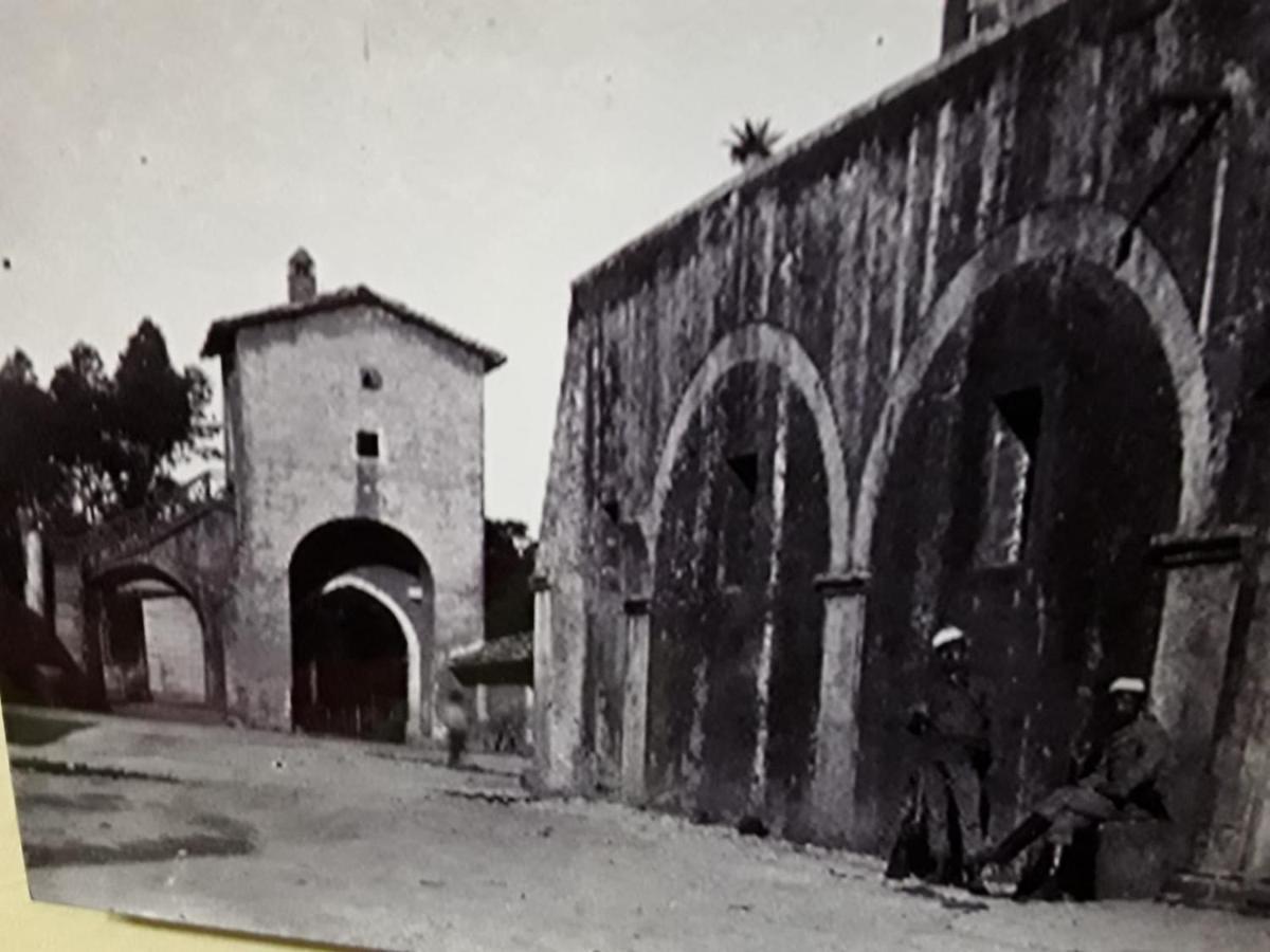 Alloggio La Torre Fossanova Priverno ภายนอก รูปภาพ